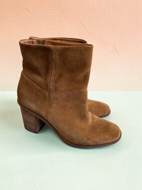 LUCKY BRAND Tan Suede Boots Size 7.5 Womens